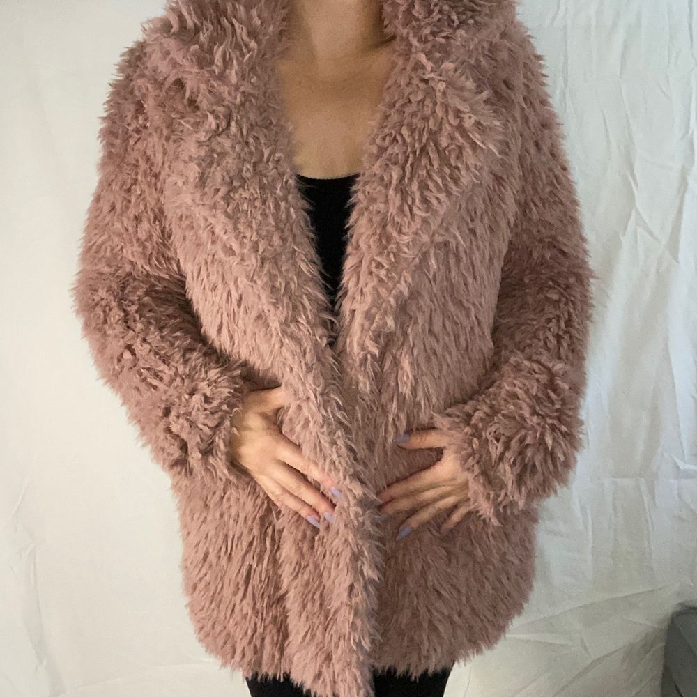 Thread+Supply Fuzzy Pink Open Drape Shag Jacket size Small